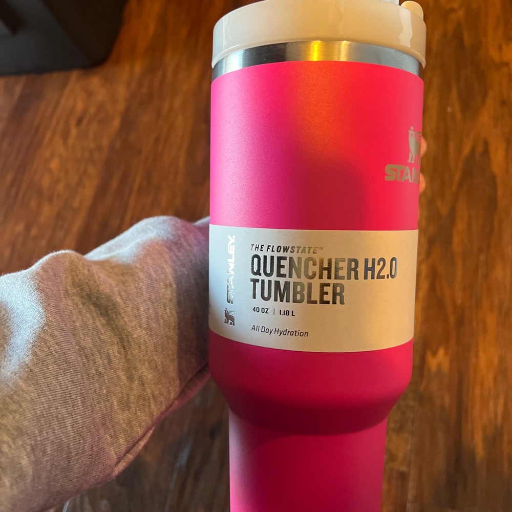 Stanley Flowstate Tumbler in Bright Pink - Picture 5 of 5